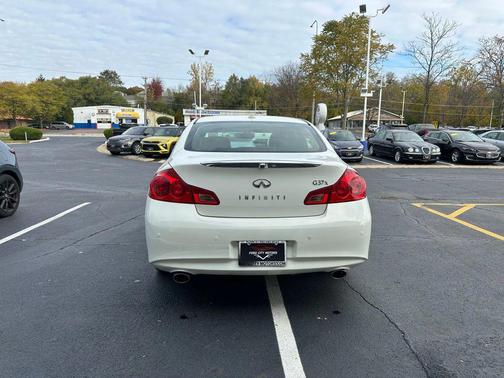 2013 INFINITI G37x Base