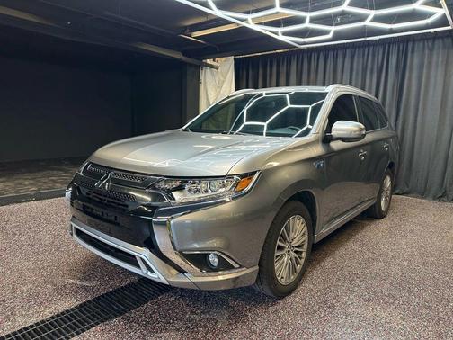 2022 Mitsubishi Outlander PHEV SEL