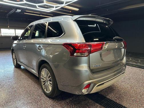 2022 Mitsubishi Outlander PHEV SEL