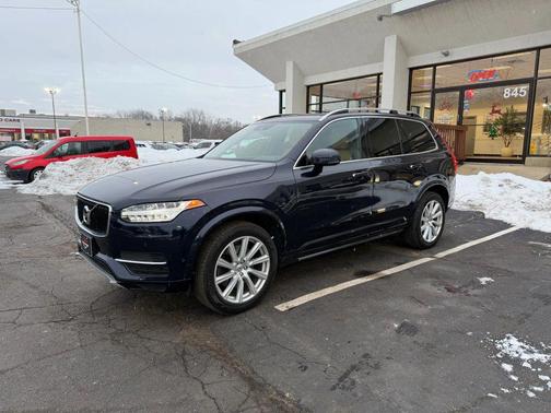 2016 Volvo XC90 Hybrid T8 Momentum