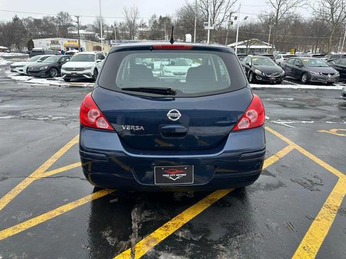 2012 Nissan Versa 1.8 S