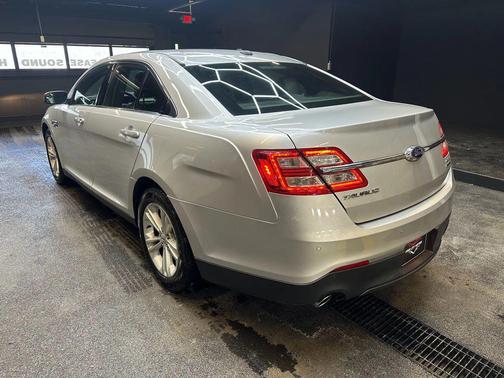 2014 Ford Taurus SEL