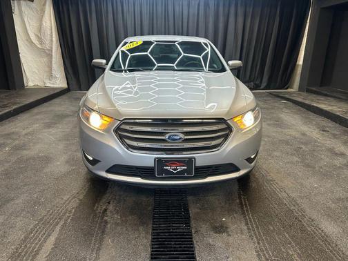 2014 Ford Taurus SEL