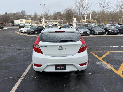 2017 Hyundai Accent SE