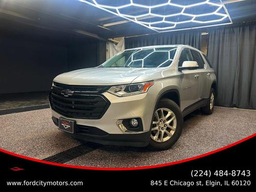 Silver Ice Metallic 2019 Chevrolet Traverse LT Cloth