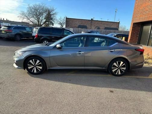 2022 Nissan Altima 2.5 SV