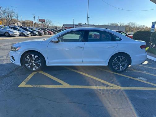 2021 Volkswagen Passat 2.0T SE