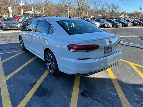 2021 Volkswagen Passat 2.0T SE