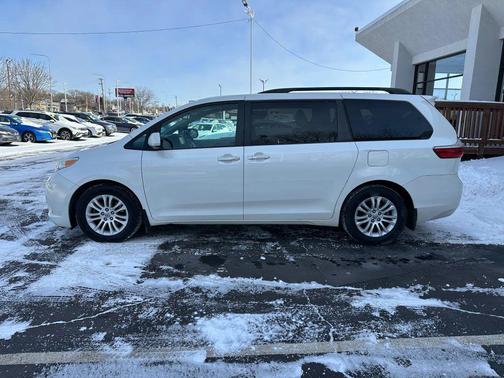 2015 Toyota Sienna XLE Premium
