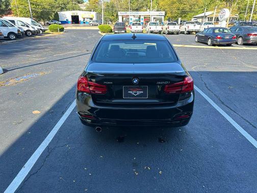 2018 BMW 320 i