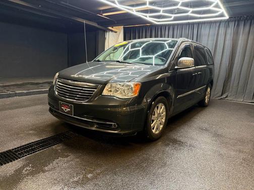 2011 Chrysler Town & Country Touring-L