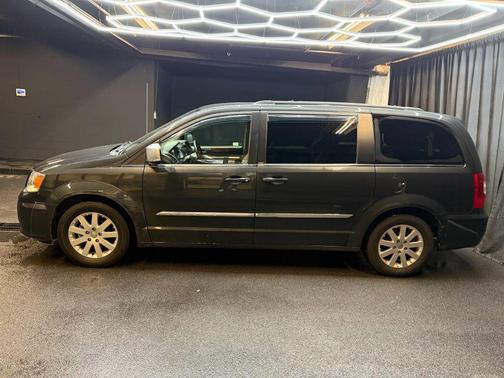 2011 Chrysler Town & Country Touring-L