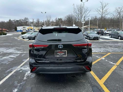 2023 Toyota Highlander Hybrid Limited