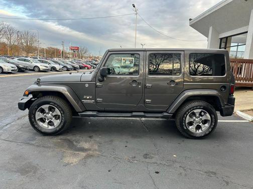 2017 Jeep Wrangler Unlimited Sahara