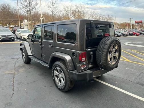 2017 Jeep Wrangler Unlimited Sahara