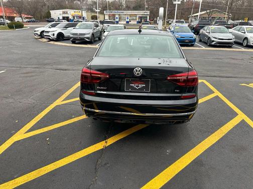 2018 Volkswagen Passat 2.0T R-Line