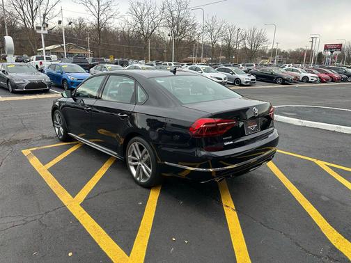 2018 Volkswagen Passat 2.0T R-Line