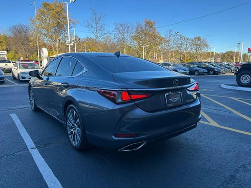 2021 Lexus ES 350 Base