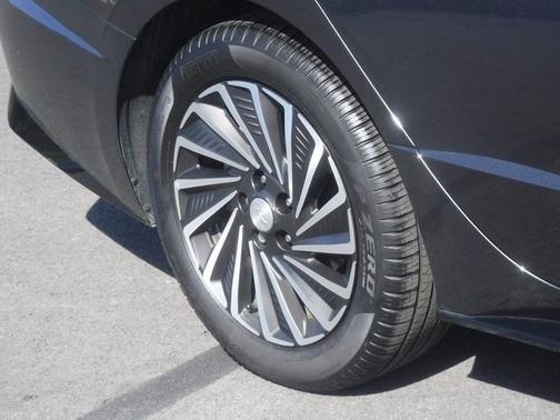 2023 Hyundai SONATA Hybrid SEL