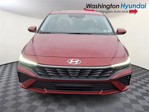 2025 Hyundai ELANTRA SE