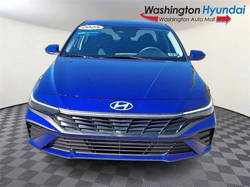 2025 Hyundai ELANTRA SE