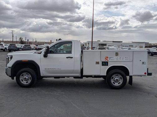 2025 GMC Sierra 2500 Base