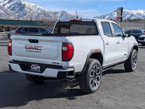 2025 GMC Canyon Base