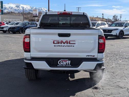 2025 GMC Canyon Base