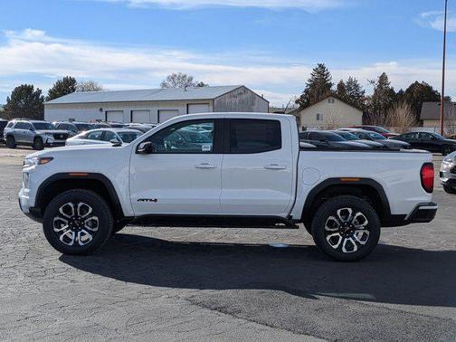 2025 GMC Canyon Base