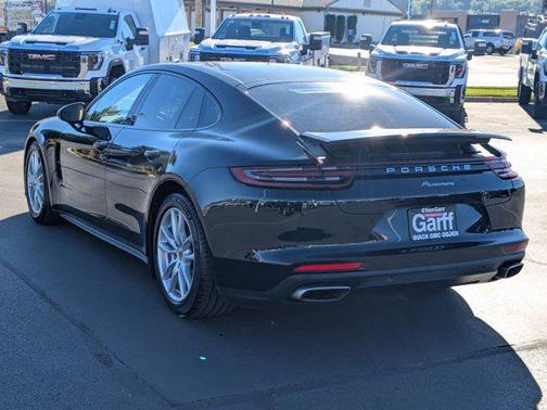 2017 Porsche Panamera 4