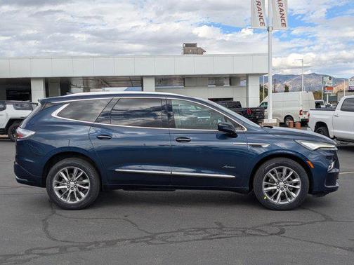 2022 Buick Enclave AWD Avenir