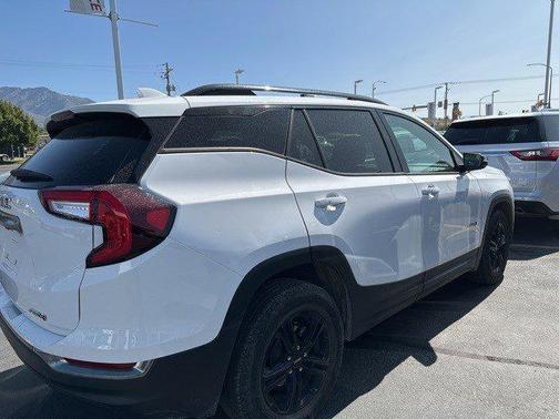 2023 GMC Terrain AWD AT4
