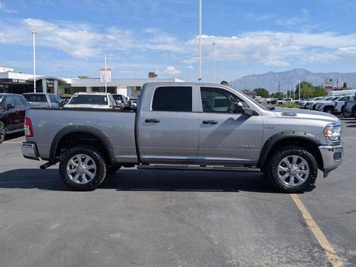 2020 RAM 2500 Tradesman Crew Cab 4X4 6'4' Box