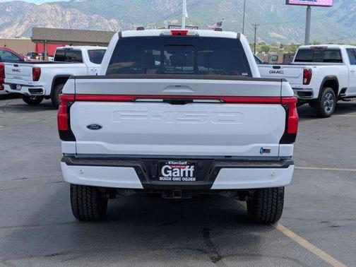 2023 Ford F-150 Lightning LARIAT