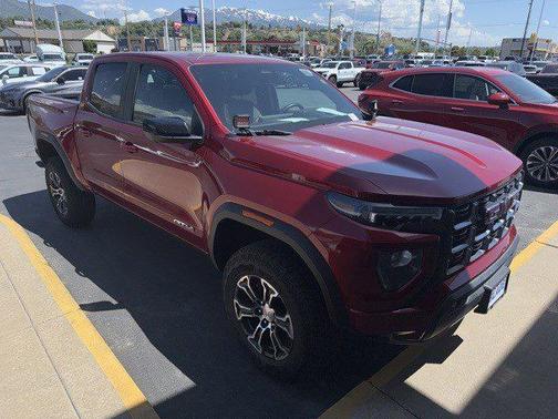 2023 GMC Canyon Base