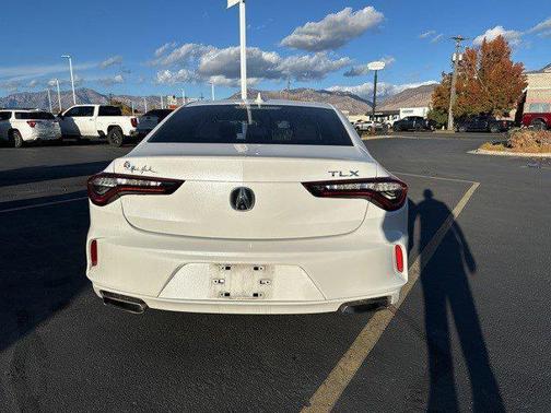 2022 Acura TLX FWD