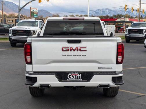 2025 GMC Sierra 1500 Elevation