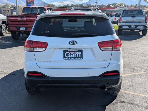 2016 Kia Sorento LX