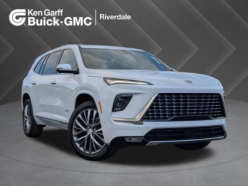 Iridescent White Tricoat 2026 Buick Enclave Avenir FWD