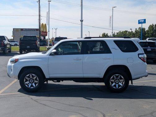 2024 Toyota 4Runner TRD Off Road