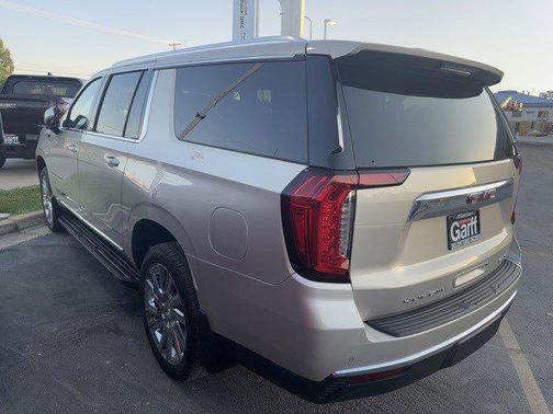 2021 GMC Yukon XL SLT