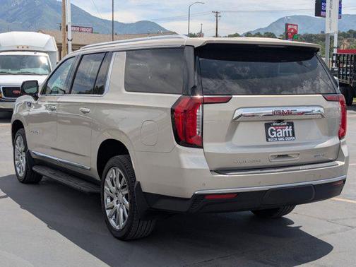 2021 GMC Yukon XL SLT