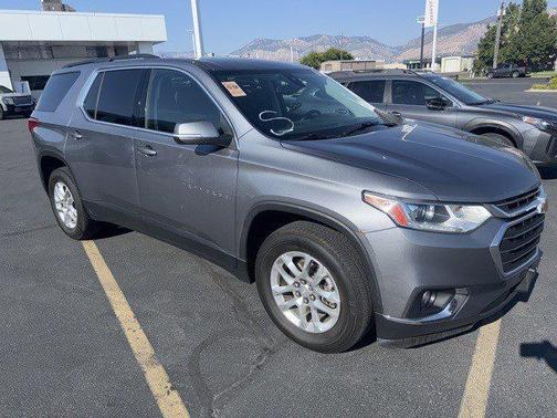 2021 Chevrolet Traverse LT Leather
