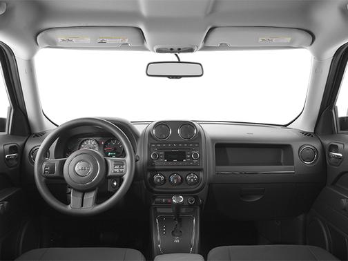 Bright White Clearcoat 2014 Jeep Patriot Latitude