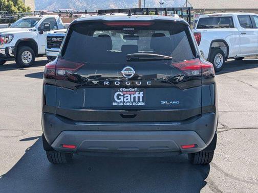 2021 Nissan Rogue SL