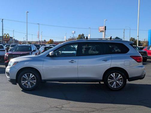 2019 Nissan Pathfinder SV