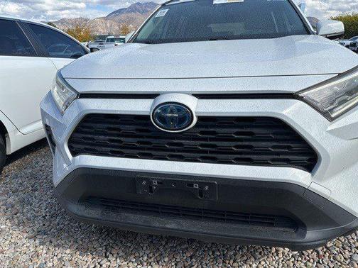 2020 Toyota RAV4 Hybrid XLE