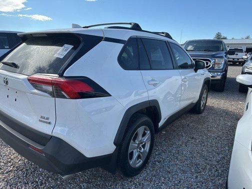 2020 Toyota RAV4 Hybrid XLE