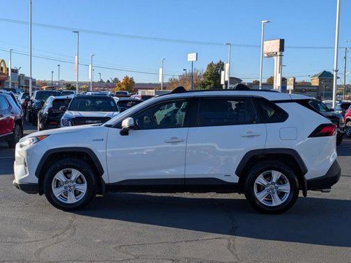 2020 Toyota RAV4 Hybrid XLE