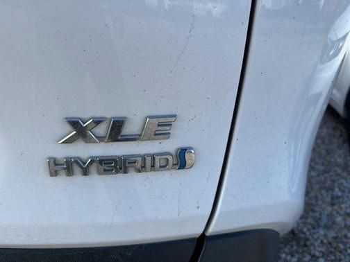 2020 Toyota RAV4 Hybrid XLE